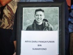 Ponsel Diplomat Arya Daru Sempat Aktif Misterius!