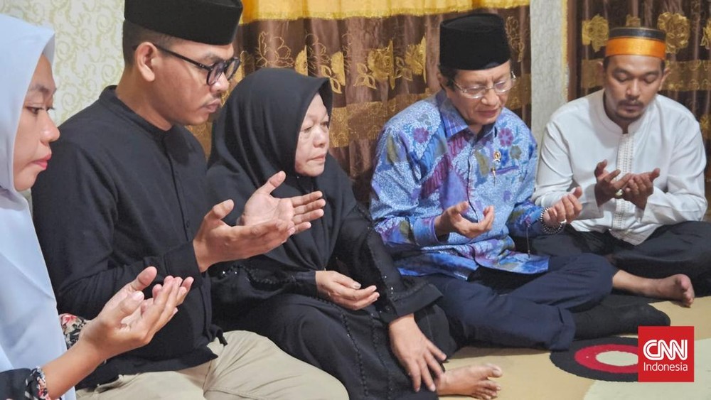 Menag Sampaikan Duka Mendalam ke Keluarga Korban Kebakaran DPRD
