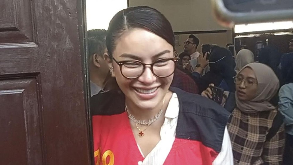 Nikita Mirzani Adukan Dugaan Suap Oknum Penegak Hukum ke KPK