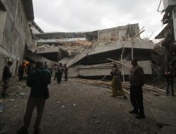 Musala Ponpes Sidoarjo Ambruk, Tim SAR Selamatkan 2 Santri