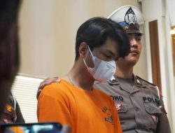 Pengemudi BMW Berlutut, Ibunda Korban Beri Maaf di Sidang