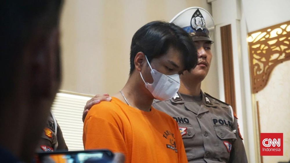 Pengemudi BMW Berlutut, Ibunda Korban Beri Maaf di Sidang