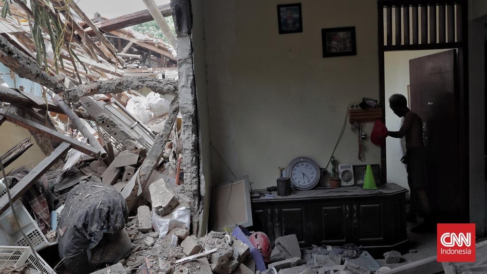 Ledakan Pamulang: Puluhan Warga Mengungsi, Diduga Akumulasi Gas