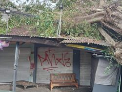 Angin Kencang Porak-Porandakan Bojongsoang, Belasan Rumah Rusak!