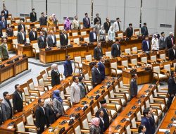 Gugatan Pensiun DPR Seumur Hidup, Pemohon di MK Bertambah