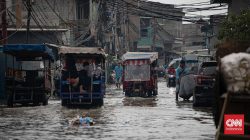 Rob Rendam Jakarta Utara, Warga Pluit Terjebak Banjir