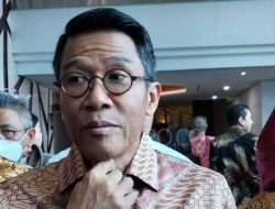 Rupiah Melemah, DPR Minta BI Jaga Stabilitas di Level Ideal