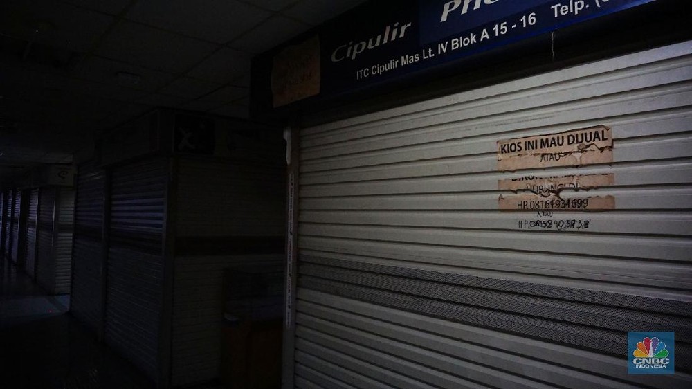 Gelombang Penutupan 15 Bank di Indonesia