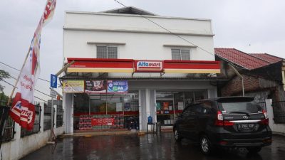 Peluang Cuan Jadi Bos Alfamart Sendiri