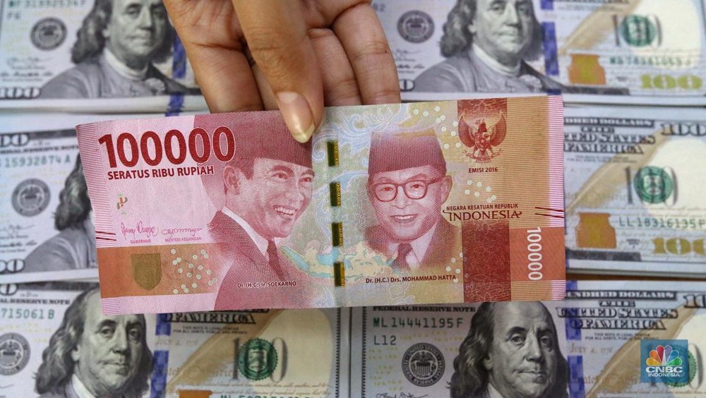 Dolar AS Tembus Rp18.000 Rupiah Terpuruk