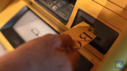 Direktur Utama Bank Neo Mundur