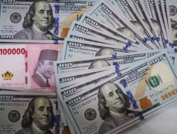 Rupiah Terpuruk Mendekati Rekor Terburuk